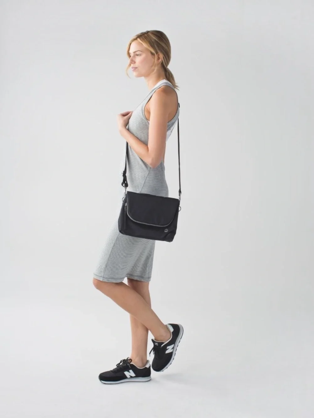Lululemon Party Om Bag Crossbody in Black
